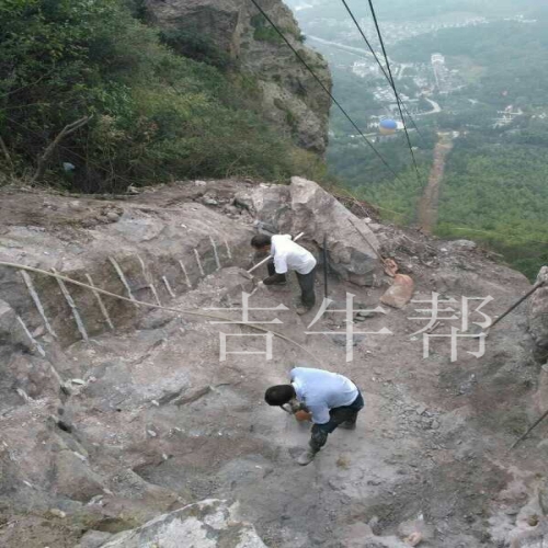 安徽某風(fēng)景區(qū)纜車棧道修建